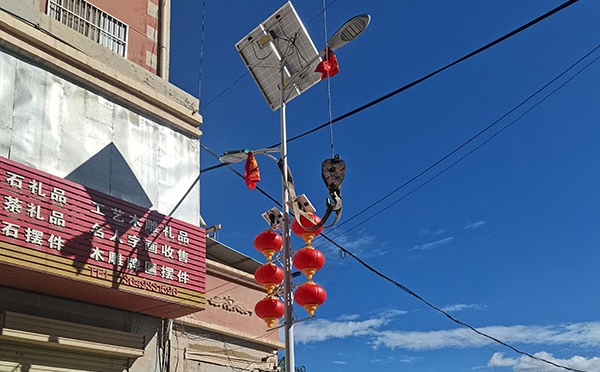 岳普湖智慧路灯在城市物联网系统中的集成与运维